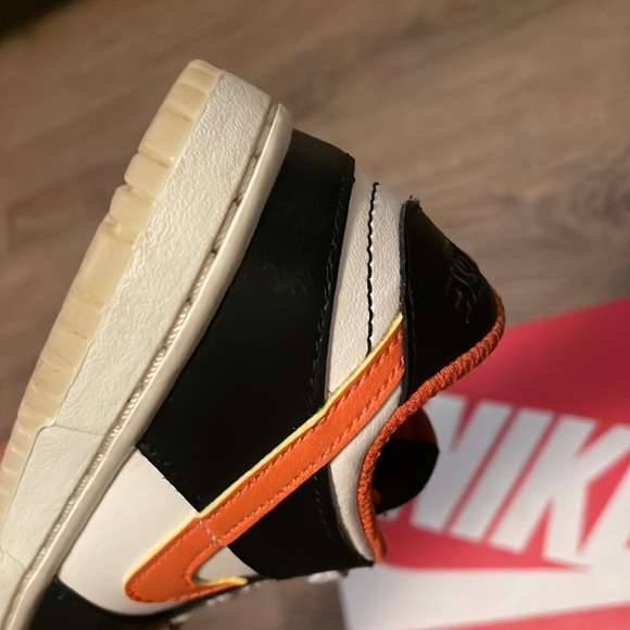 Nike dunks (Halloween edition) - Picture 7 of 8